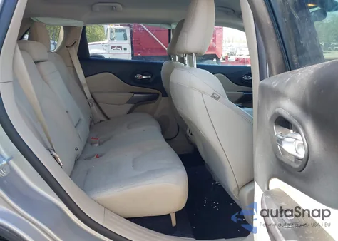 2019 Jeep Cherokee Latitude z USA, uszkodzony, nr VIN 1C4PJMCB2KD194252